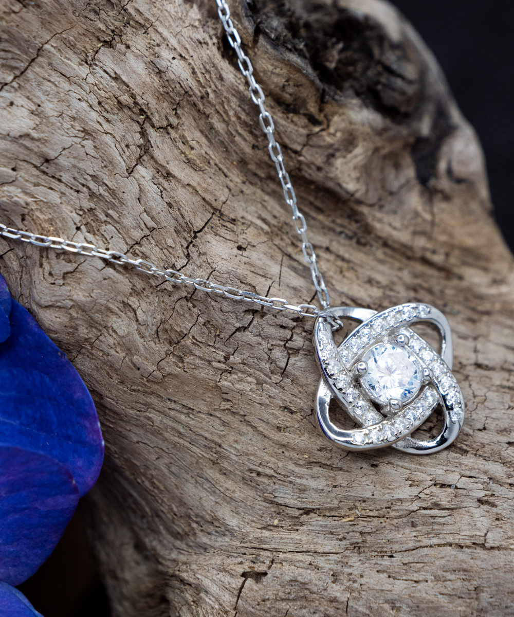 Schnauzer Mom Love Knot Silver Necklace - Dog Mom Jewelry Gifts Necklace For Women Birthday Christmas Mother's Day Gift For Schnauzer Dog Lover