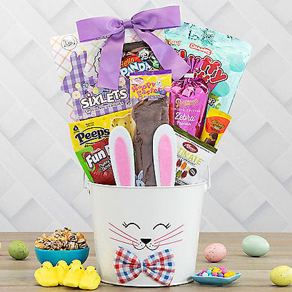 Easter Bunny: Sweets Easter Basket