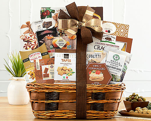 Gourmet Splendor: Sweet & Savory Gift Basket